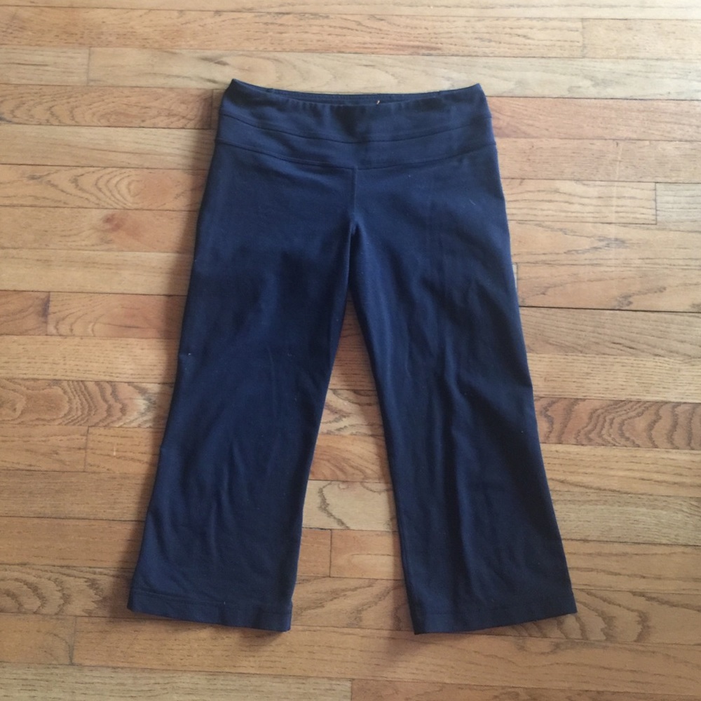 Lululemon Capri workout pants
