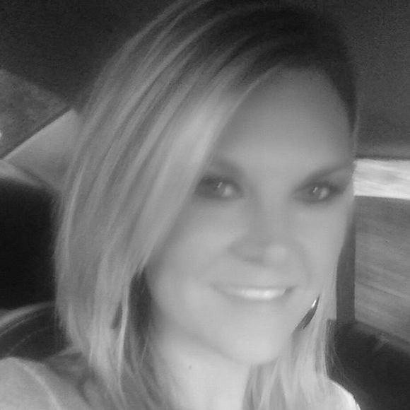 Meet your Posher, April - Picture 1 of 1