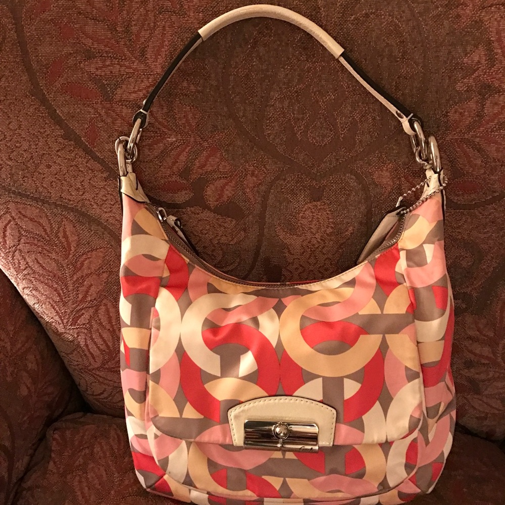 COACH AUTHENTIC KRISTIN CHAIN LINK PRINT HOBO