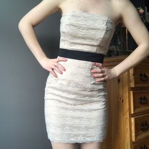 Ivory lace beautiful mini dress size us4