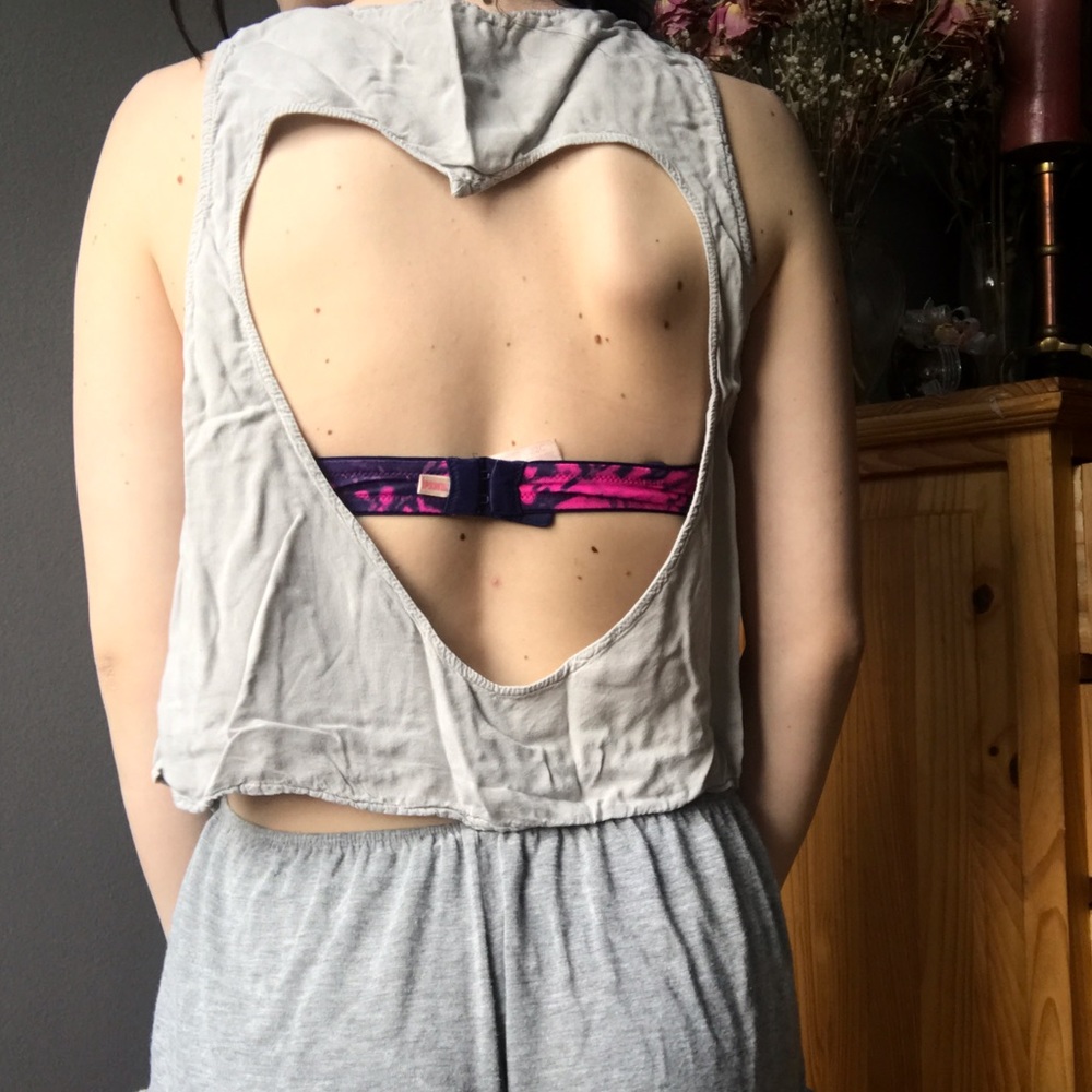 Open heart back brandy Melville grey crop shirt