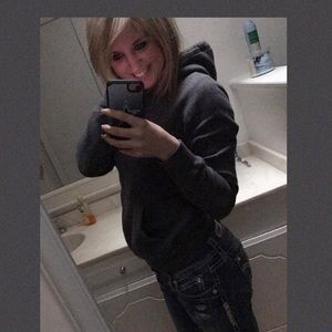 Meet your Posher, Michaela