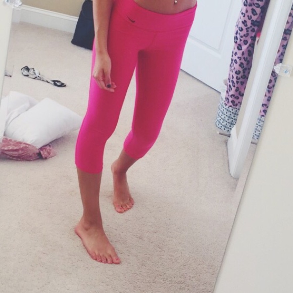 Nike Dri-Fit crop pants