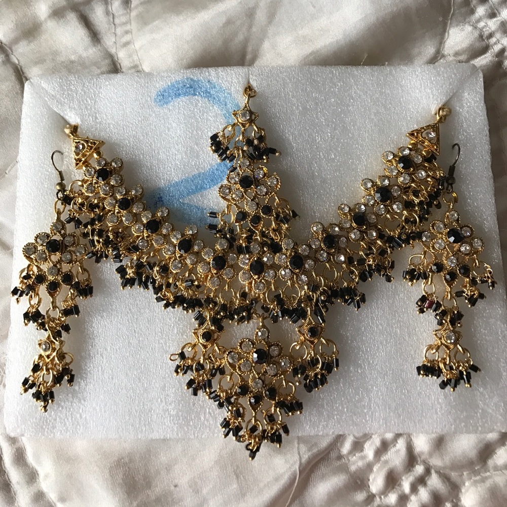 Necklace with earrings