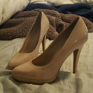 Tan Patent Size 8 Elle Pumps