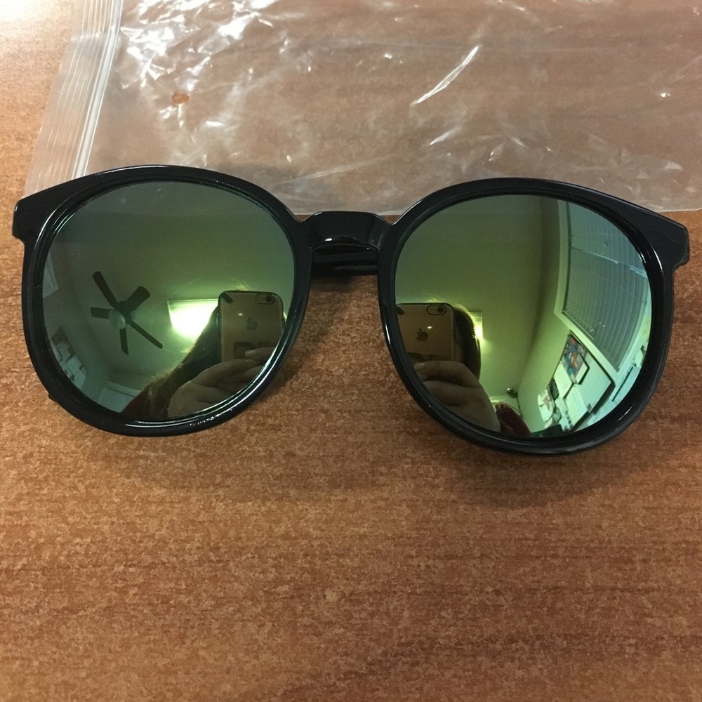 Plastic black sunglasses