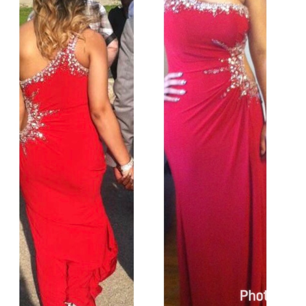 Red Prom dress