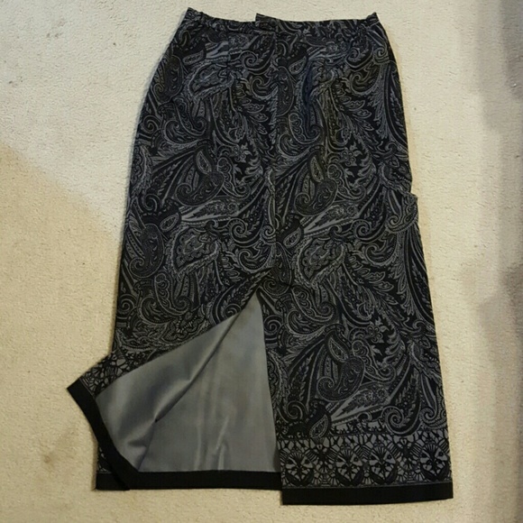 Ladies Kim Rogers Skirt - Picture 2 of 2