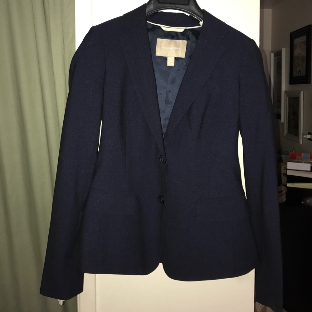 Banana republic navy blue suit