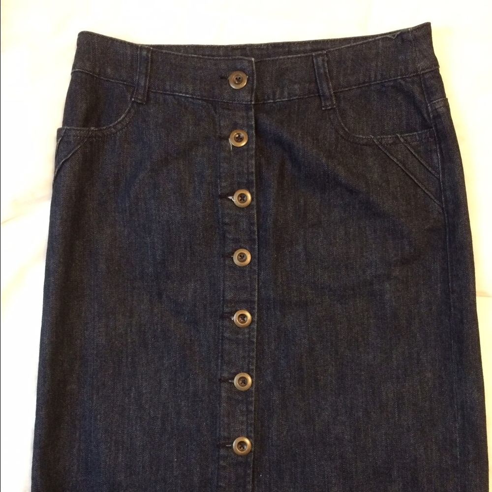 New York and Co. dark denim skirt, sz 2