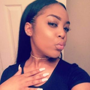 Meet your Posher, Tiara