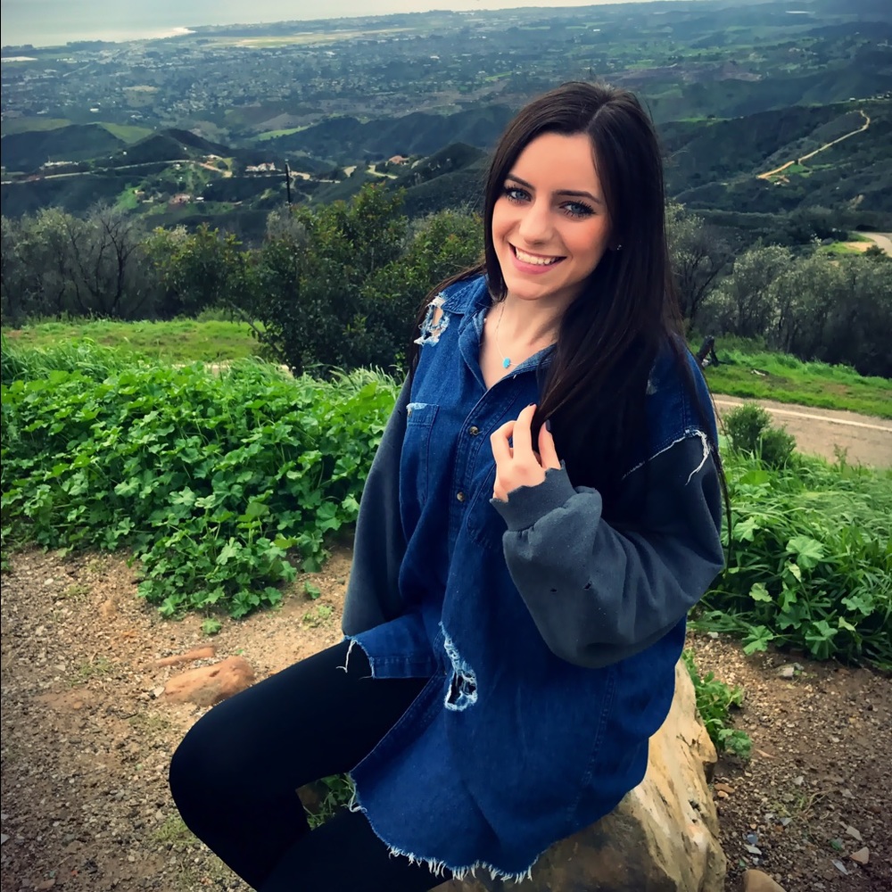 Meet your Posher, Desiree