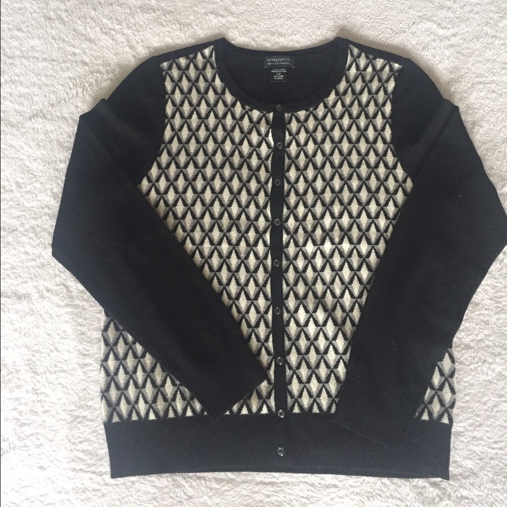 Lord & Taylor extra fine merino crew neck sweater