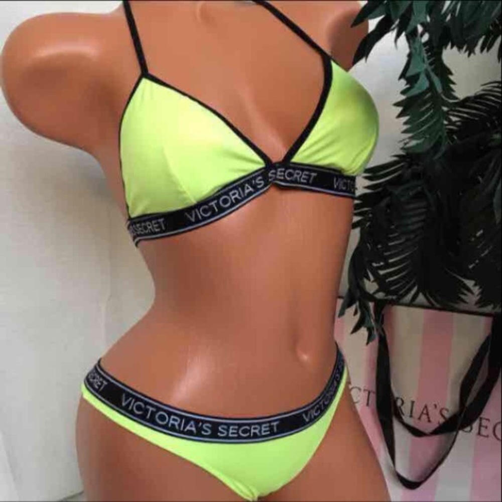 NWT VS LOGO BIKINI TRIANGLE.