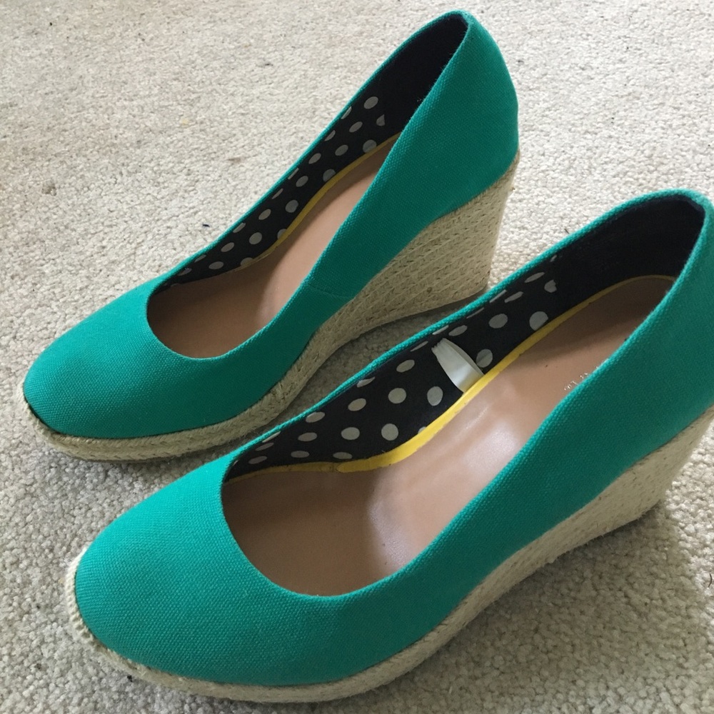 Teal wedges