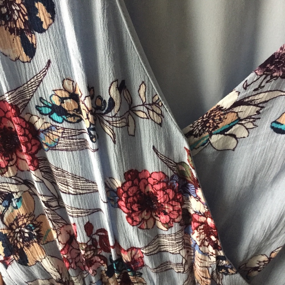 The prettiest floral maxi Summer dress! - Picture 5 of 5