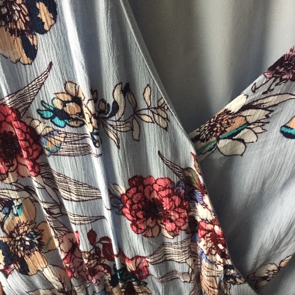 The prettiest floral maxi Summer dress! - Picture 5 of 5