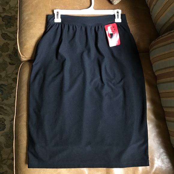 Spanx Bod-a-bing Pencil 028 skirt  BLACK NEW - Picture 2 of 7