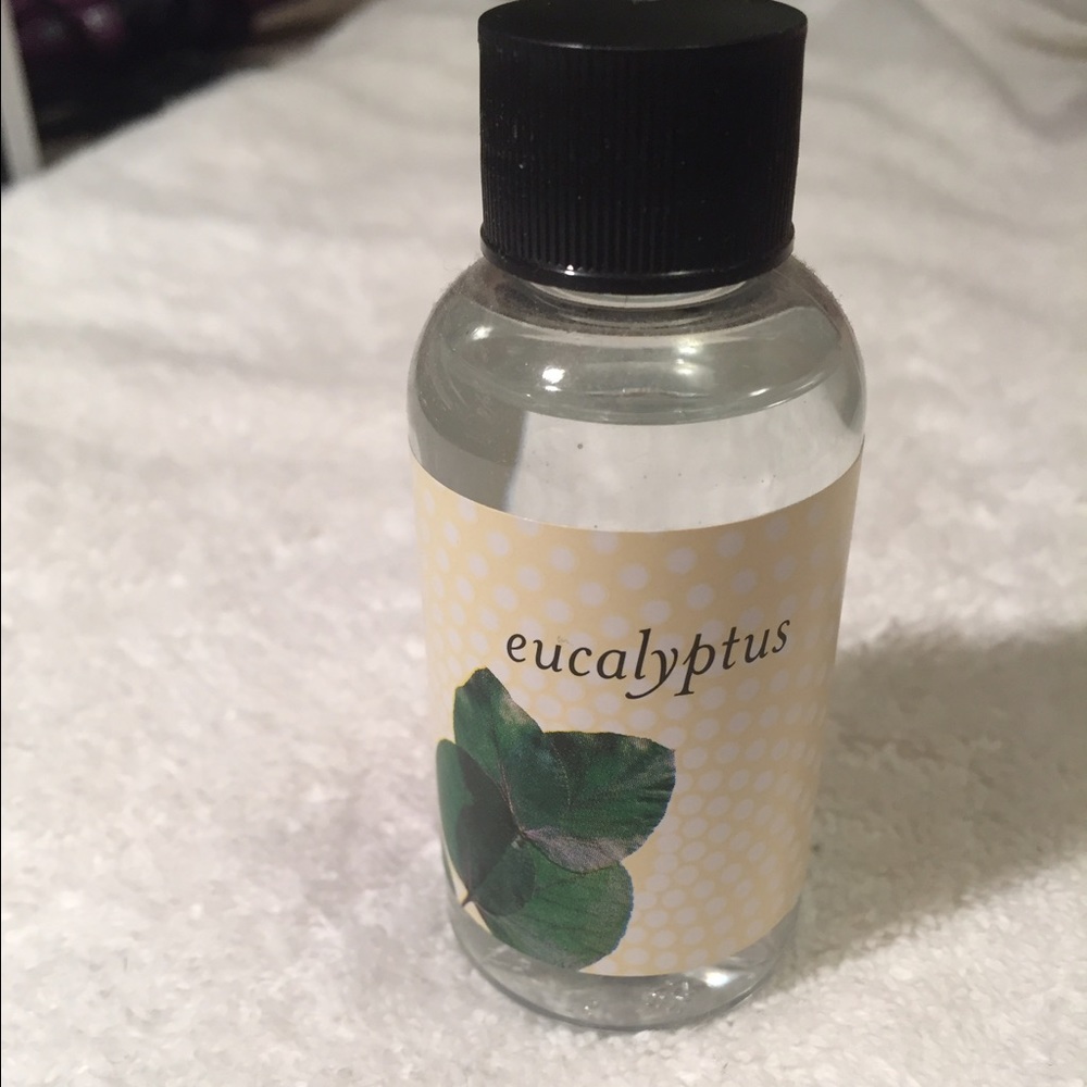 Eucalyptus scented oil