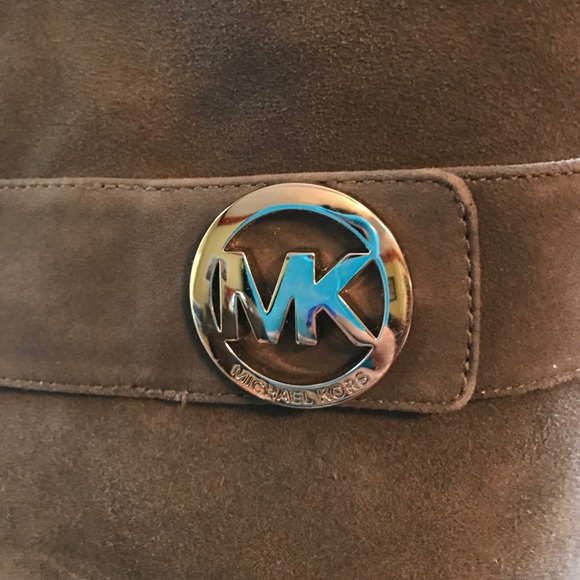 Heels - Picture 4 of 4