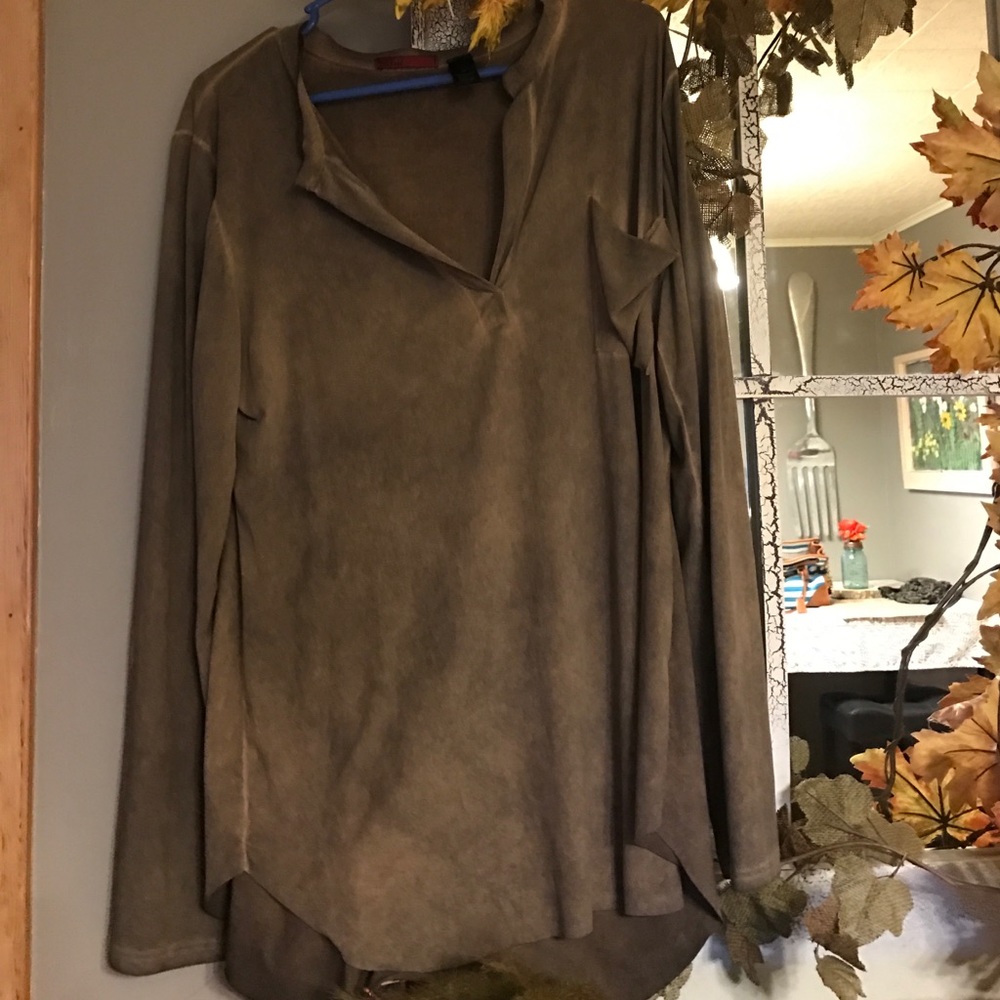 BKE red long sleeve tunic!