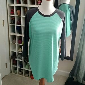 LuLaRoe Randy tee