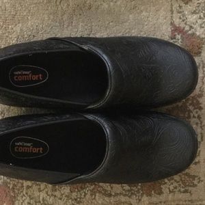 SAFE STEP COMFORT SHOES SZ 9