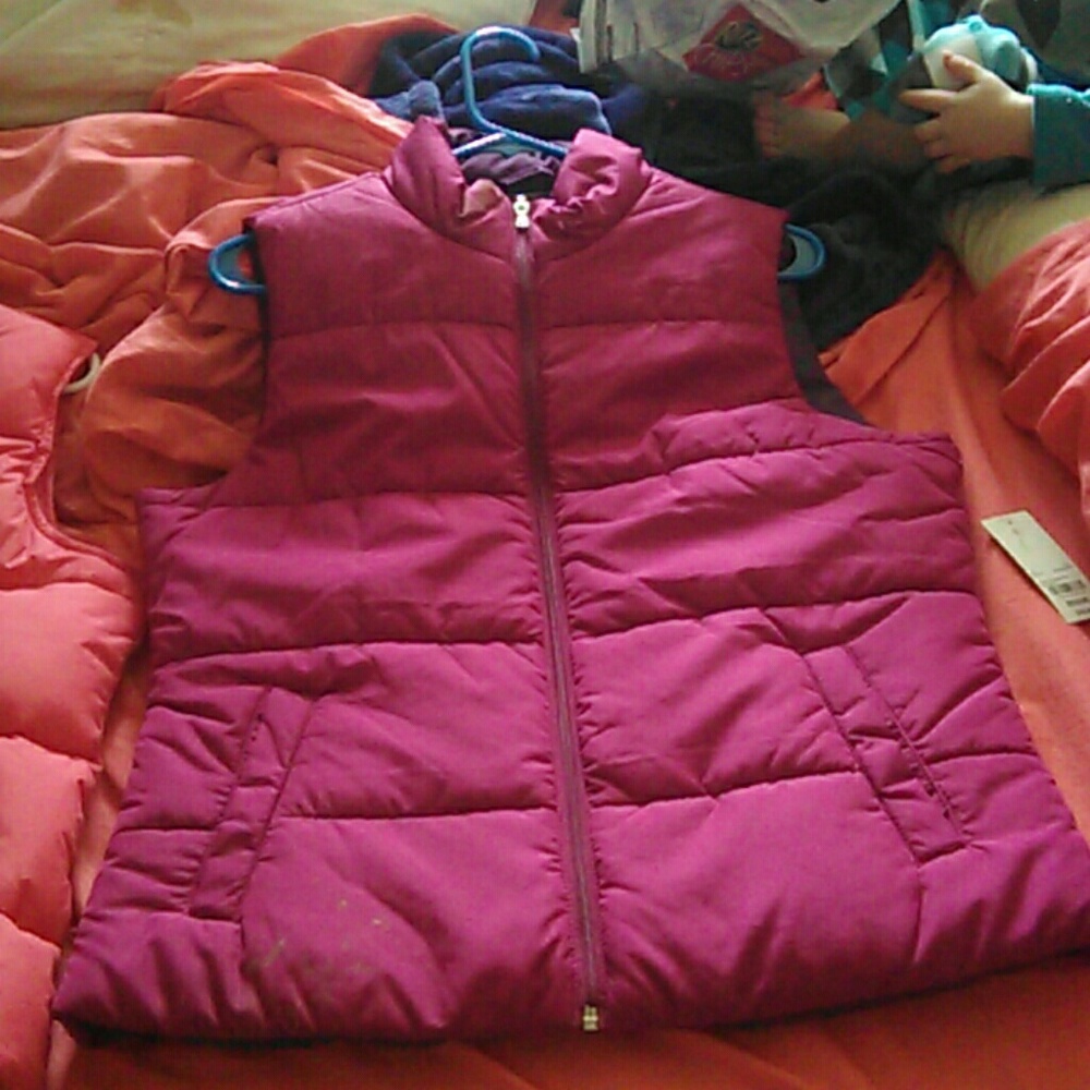 Two vests - Picture 3 of 7