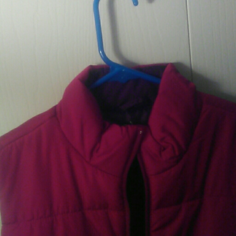 Two vests - Picture 6 of 7