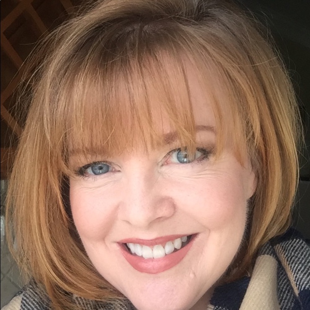 Meet your Posher, Cynthia