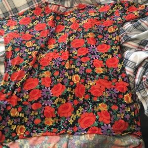 LULAROE Irma Size Small