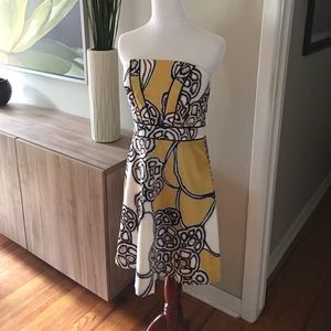 The Limited size 2 yellow pattern mini dress.