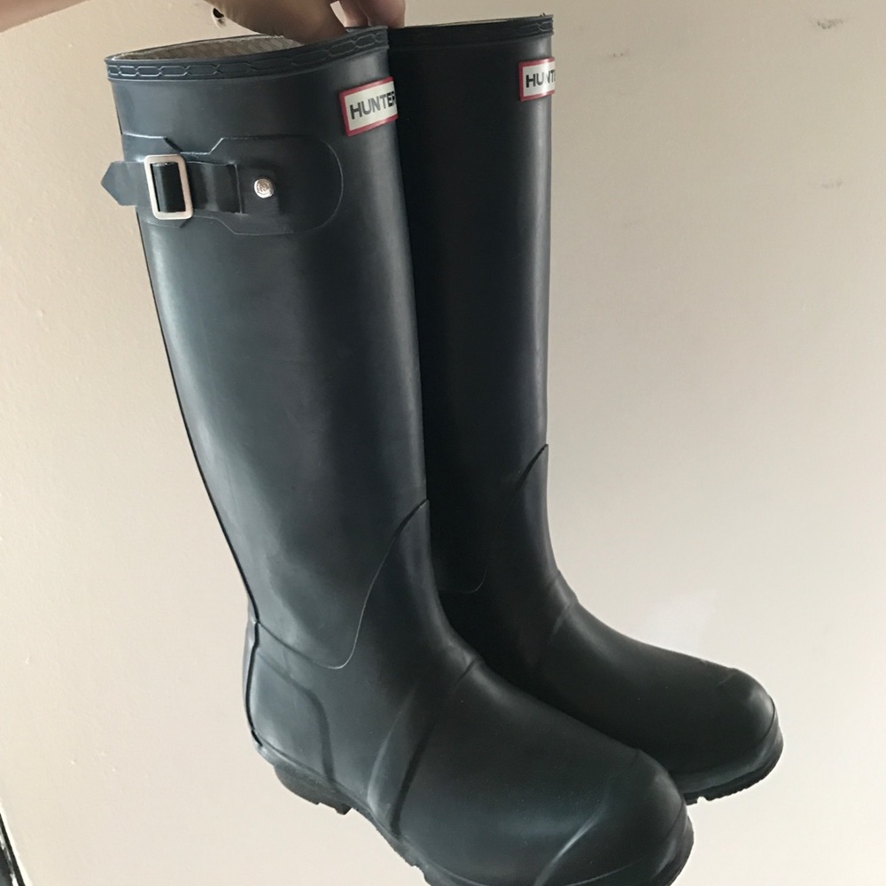 Hunter boots. Little dusty and some signs of wear