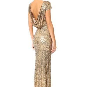 Showstopper! Perfect for any black tie event.