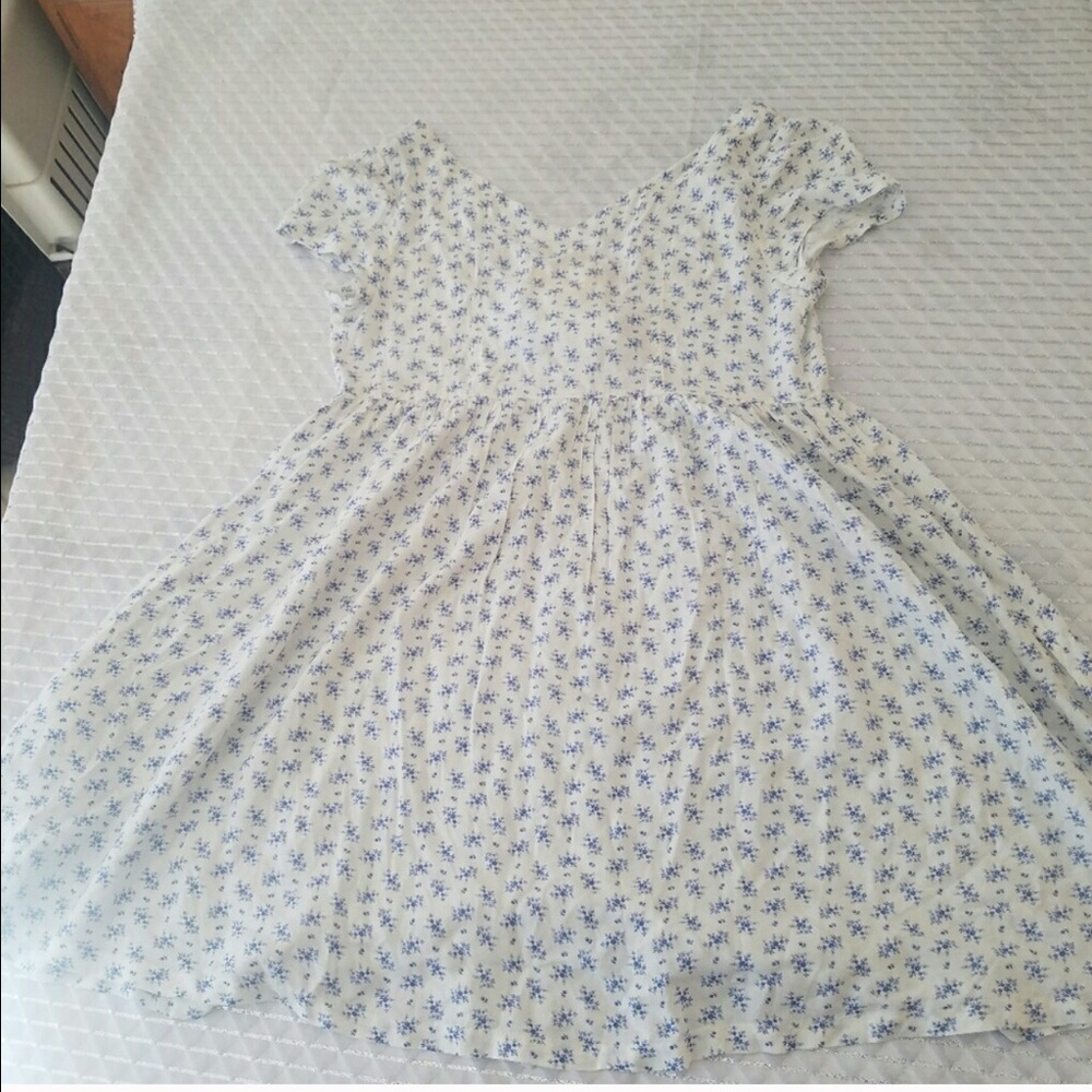 Super cute Ralph Lauren summer dress