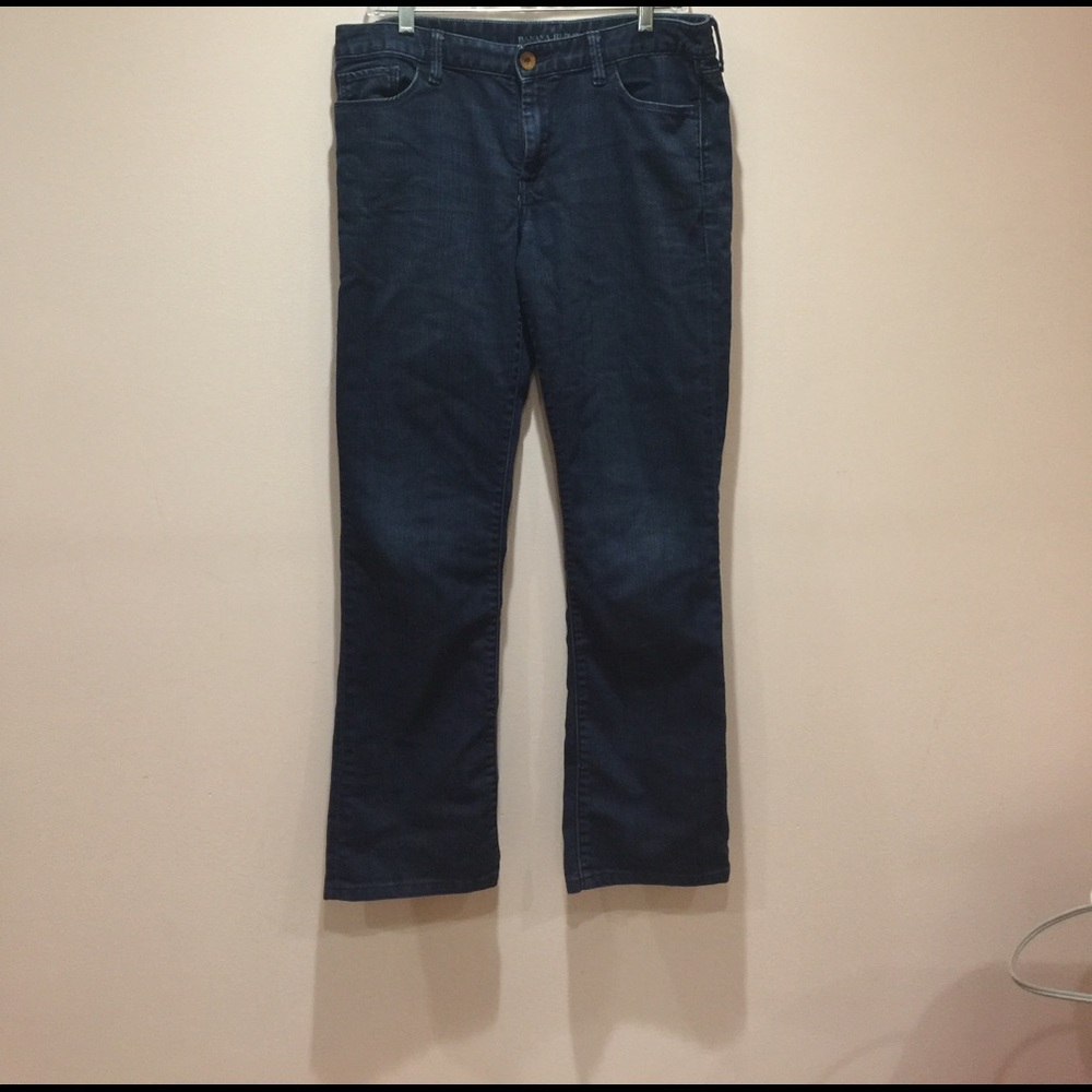 Comfortable and timeless skinny straight jeans