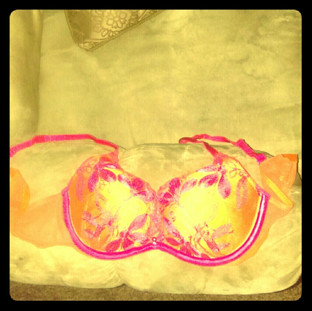 Victoria's Secret Demi push-up bra 34B