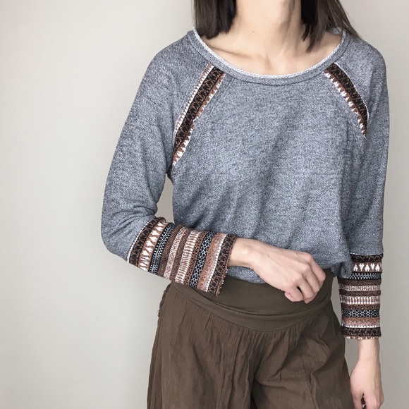 SALE. Kate sweater top with distress and pattern - Picture 5 of 5