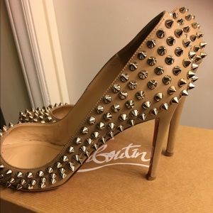 Christian Louboutin Pigalle Beige Spiked Heels Christian Louboutin Pigalle Beige Spiked Heels
