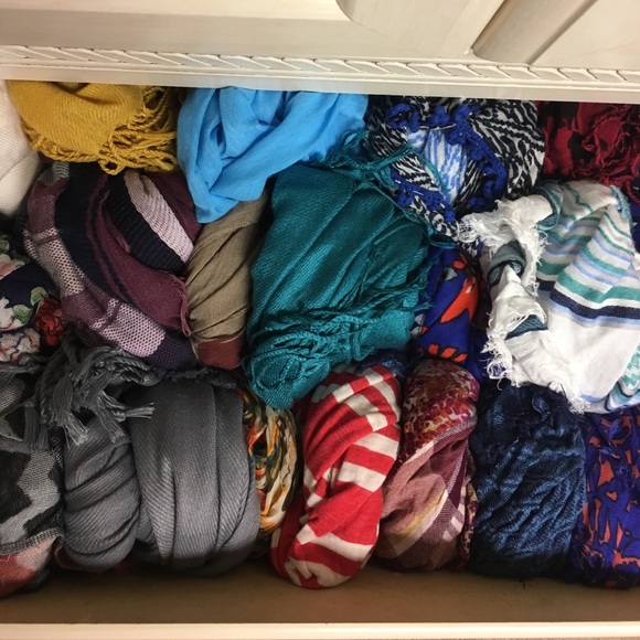 SCARF BUNDLE SALE - Picture 1 of 1