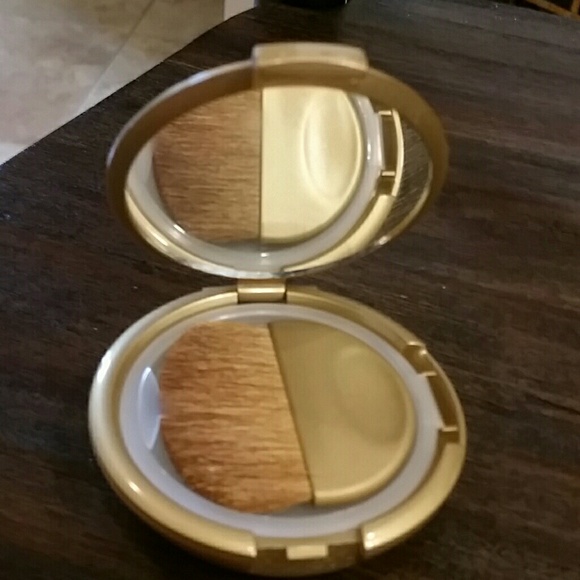 NWT Bare Minerals / Escentuals brushes/compact - Picture 6 of 6