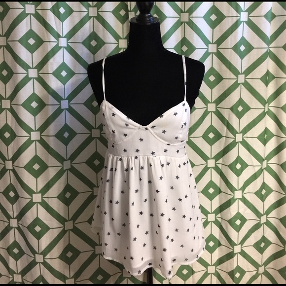 RVCA Tops - Beautiful starred RVCA top