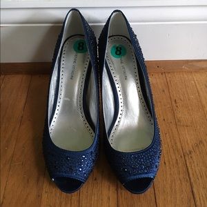 Beautiful peep toe pumps