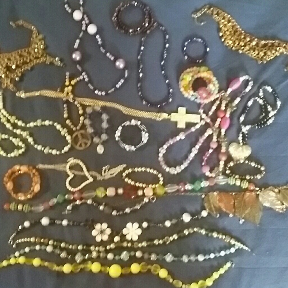 Bundle of jewelry