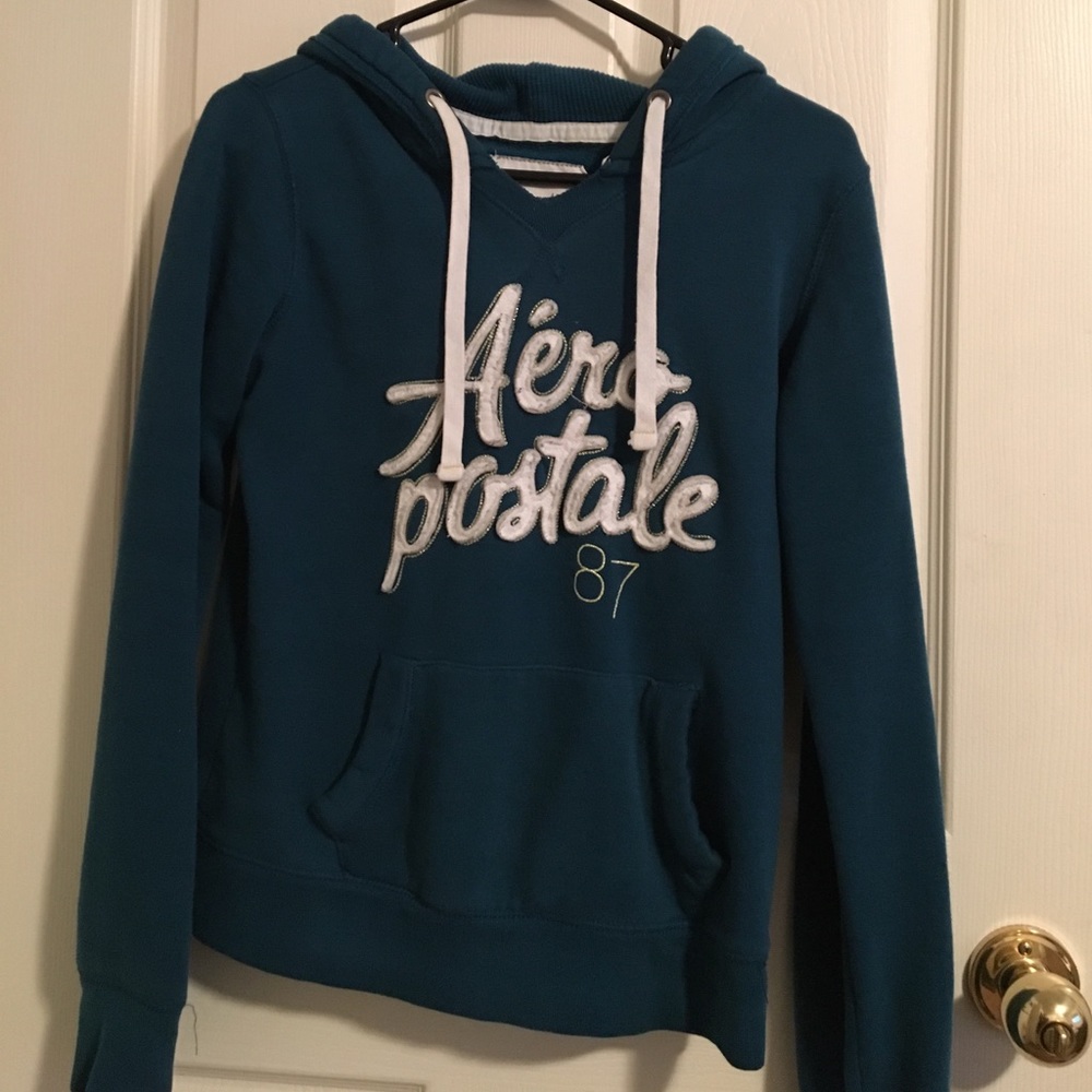 Aeropostale Hoodie. Thick and comfy!