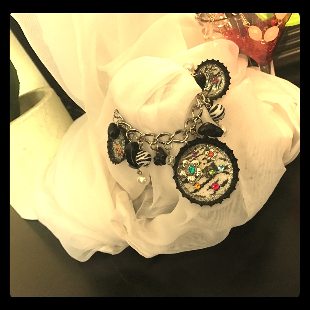 🌺Charm Bracelet 🌺