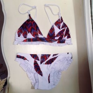 Bikini with ruffles (cupshe)