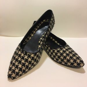 Low heel flats/pumps