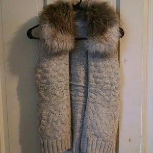 Women's knit/fur vest