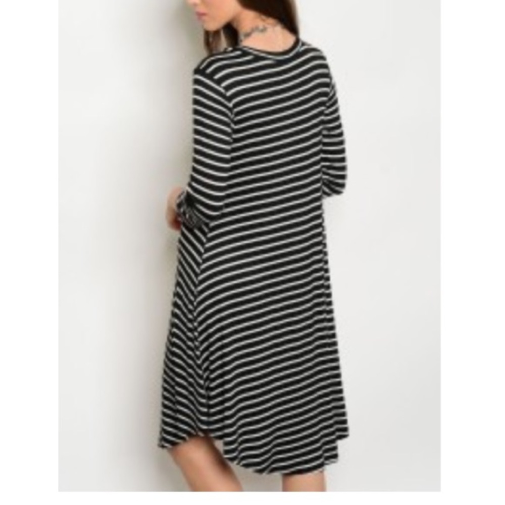 ❤❤Black and Whites striped Dress❤❤